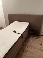 Suisse Sence Elektrisch 1-persoonsbed 210x90 met headboard !, Huis en Inrichting, Slaapkamer | Bedden, Ophalen