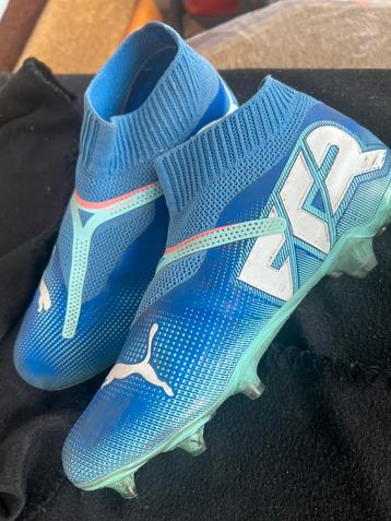 Puma voetbalschoenen maat 40 beschikbaar voor biedingen