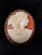 Oude camee broches, Ophalen of Verzenden