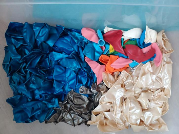 Minstens 200 Ballonnen - Diverse Kleuren, Hobby en Vrije tijd, Feestartikelen, Nieuw, Versiering, Verjaardag, Ophalen of Verzenden