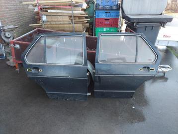 set deuren volkswagen golf 1 achterzijden met ruit beschikbaar voor biedingen