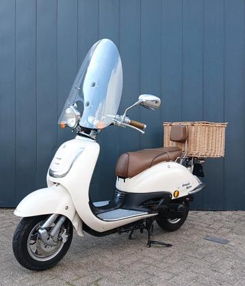 Grande Retro 4T / 2de eigenaar/ Zeer netjes!! beschikbaar voor biedingen