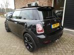 Mini Mini 2.0 Cooper SD Westminster Leder / Navi / Panoramad, Voorwielaandrijving, Euro 5, Zwart, 4 stoelen