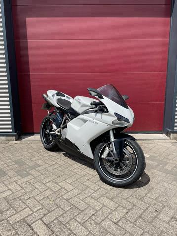 Ducati 848 Nieuwe banden beschikbaar voor biedingen