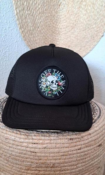 Vans off the wall trucker cap beschikbaar voor biedingen