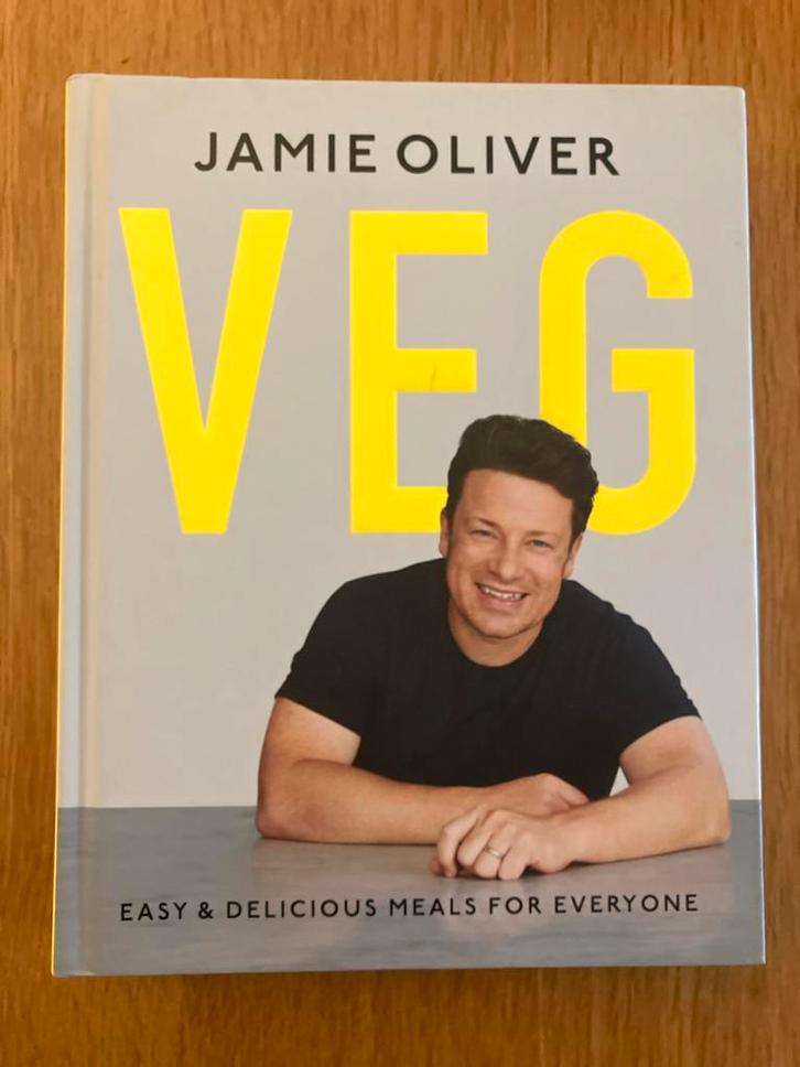 Jamie Oliver - Veg - Kookboek, Boeken, Kookboeken, Zo goed als nieuw, Voorgerechten en Soepen, Europa, Gezond koken, Ophalen of Verzenden