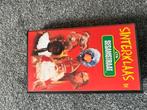 Collectorsitem VHS: Sinterklaas in Sesamstraat 1996 te koop, Diversen, Sinterklaas, Ophalen of Verzenden