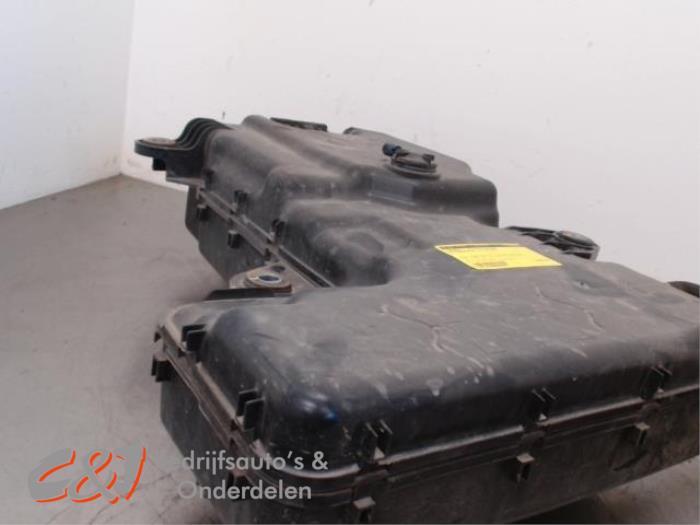 Adblue tank van een Volkswagen Transporter, Gebruikt, -, Volkswagen, -