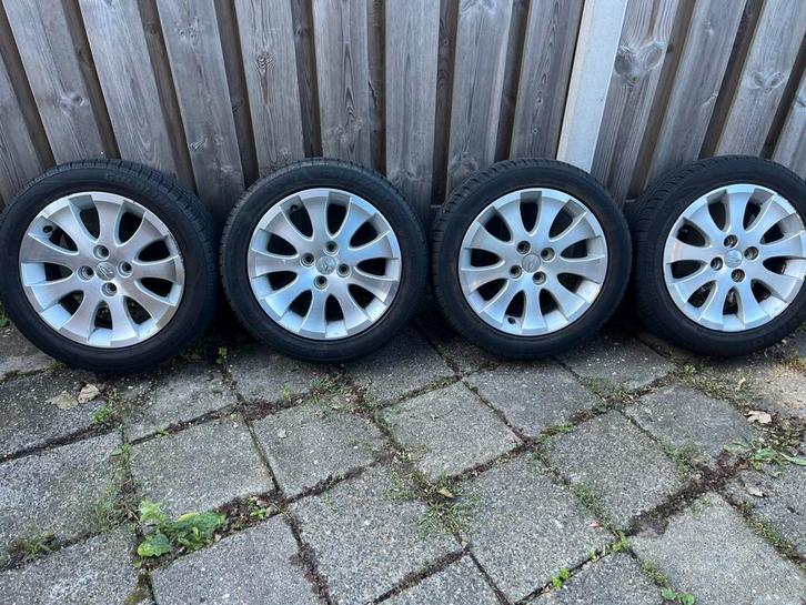 Velgen Daihatsu, Auto-onderdelen, Banden en Velgen, Banden en Velgen, All Season, 15 inch, 185 mm, Ophalen