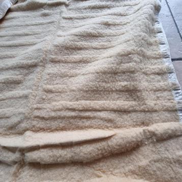 Wollen deken zacht geel 220 cm x 160cm beschikbaar voor biedingen