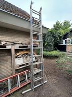 1 zware uitschuif ladder en 1 aluminium uitschuif ladder, Doe-het-zelf en Verbouw, Ladders en Trappen, Ophalen, Gebruikt, Ladder
