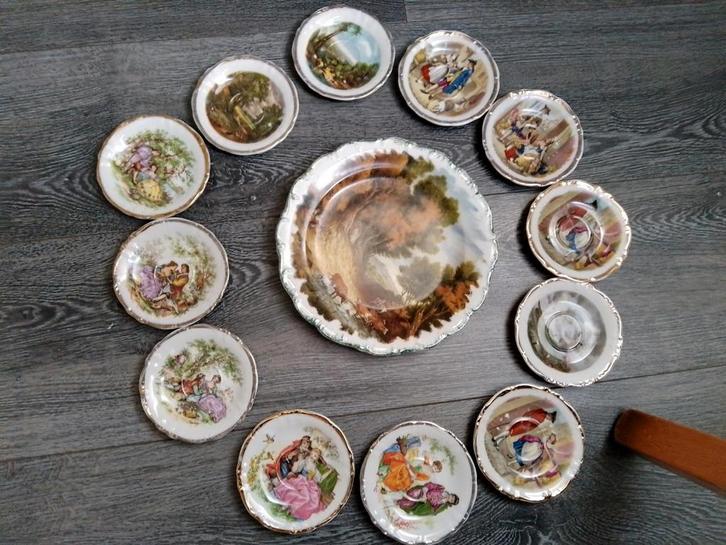 Antieke Borden Set: 1 Groot & 12 Kleine, Antiek en Kunst, Antiek | Schalen, Ophalen