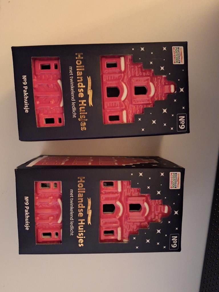 Hollandse Huisjes Kandelaar - Nieuw in doos, Overige materialen, Nieuw, Ophalen of Verzenden, Rood