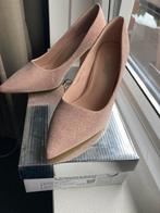 Champagne goud glitter pumps mt 40 (1x gedragen) Galazaak, Kleding | Dames, Schoenen, Queen Tina, Pumps, Overige kleuren, Ophalen of Verzenden