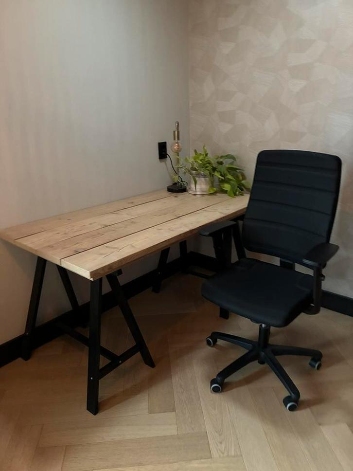 Bureau inclusief bureaustoel, Huis en Inrichting, Bureaus, Ophalen