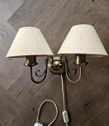 Koperen lampje beschikbaar voor biedingen