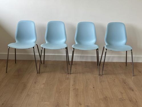 Blauwe eetkamerstoel IKEA 4 x, Huis en Inrichting, Stoelen, Zo goed als nieuw, Vier, Kunststof, Metaal, Blauw, Ophalen