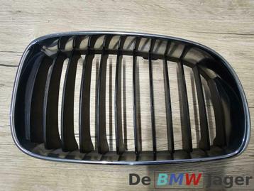 Grill rechts chroom BMW E81 E87 51137166440 beschikbaar voor biedingen