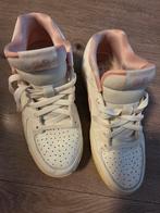 Prachtige lederen dames Jordans 41, Ophalen of Verzenden, Zo goed als nieuw, Sneakers of Gympen