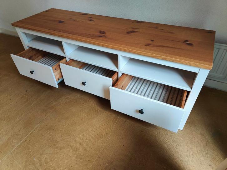 Ikea Hemnes WT TV-meubel – Tijdloos en Stijlvol Design, Huis en Inrichting, Kasten | Televisiemeubels, Zo goed als nieuw, Minder dan 100 cm