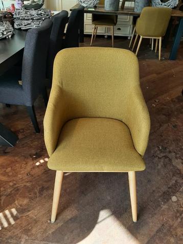 Set van 4 olijfgele kuip eetkamerstoelen beschikbaar voor biedingen