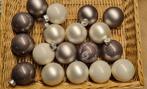 Kerstballen, kleur wit, taupe/grijs, Ophalen of Verzenden, Zo goed als nieuw