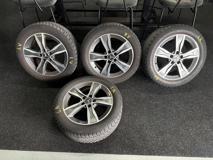 Mercedes  C-Klasse E-klasse vito  met Winterbanden - 17 inch, Auto-onderdelen, Banden en Velgen, Banden en Velgen, Winterbanden
