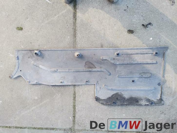 Onderbodembekleding rechts BMW E65 51717020534, Auto-onderdelen, Carrosserie en Plaatwerk, BMW, Gebruikt, Ophalen of Verzenden
