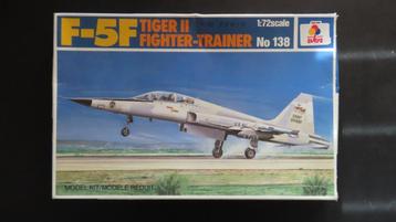 F-5F Tiger II Fighter Trainer Italeri beschikbaar voor biedingen