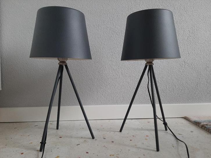 Te koop: twee Leitmotiv tafellampen, Huis en Inrichting, Lampen | Tafellampen, Zo goed als nieuw, 50 tot 75 cm, Metaal, Ophalen