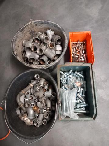 Partij IJzerwaren: Koppelstukken & Bouten beschikbaar voor biedingen