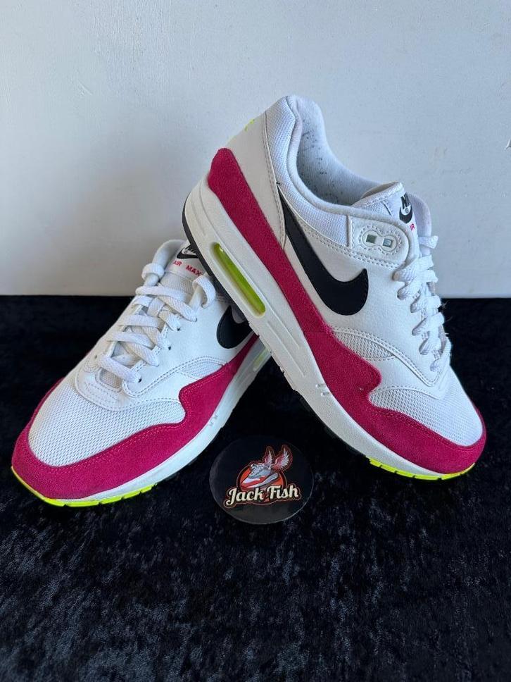 Nike air Max 1 Volt rush pink - size 42,5, Kleding | Heren, Schoenen, Zo goed als nieuw, Sneakers of Gympen, Overige kleuren, Ophalen of Verzenden