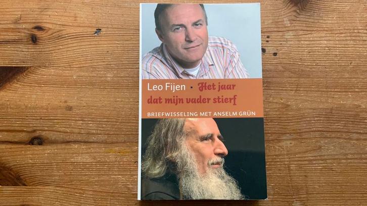 Leo Fijen - Het jaar dat mijn vader stierf, Boeken, Wetenschap, Zo goed als nieuw, Sociale wetenschap, Ophalen of Verzenden