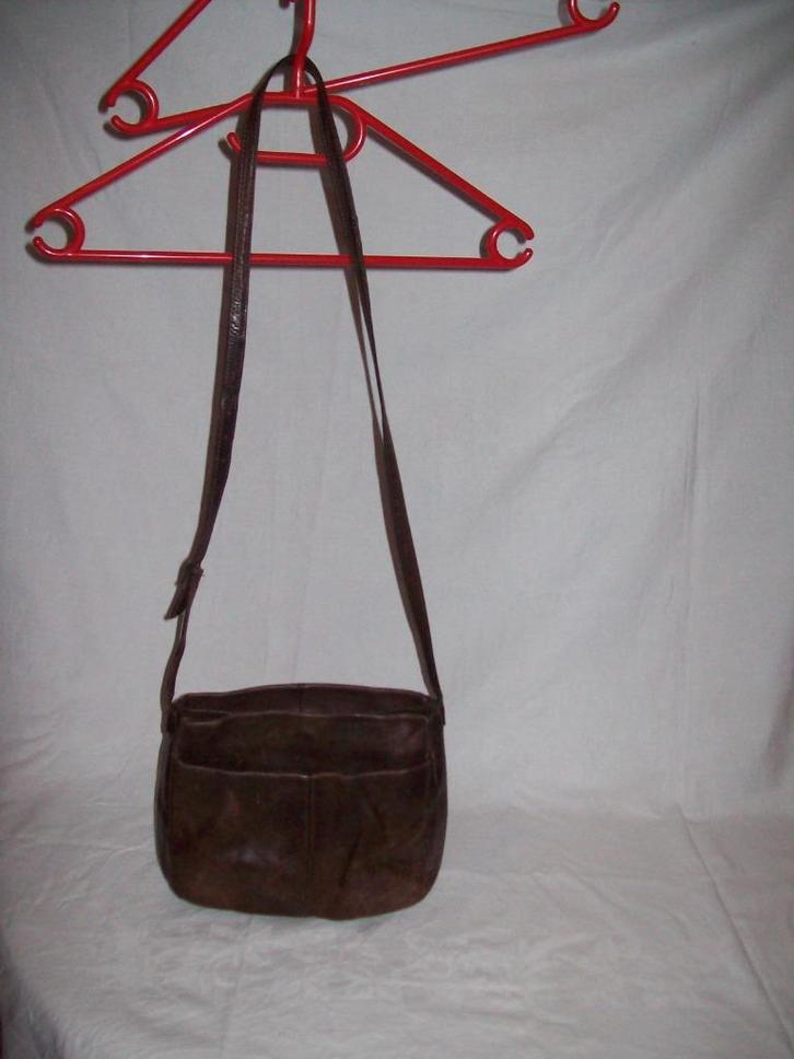 1 bruine Country Life schoudertas echt leer 21X25cm., Sieraden, Tassen en Uiterlijk, Tassen | Damestassen, Nieuw, Schoudertasje