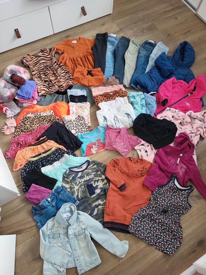 Groot merkkledingpakket meisje maat 98/104, Kinderen en Baby's, Kinderkleding | Kinder-kledingpakketten, Zo goed als nieuw, Ophalen of Verzenden