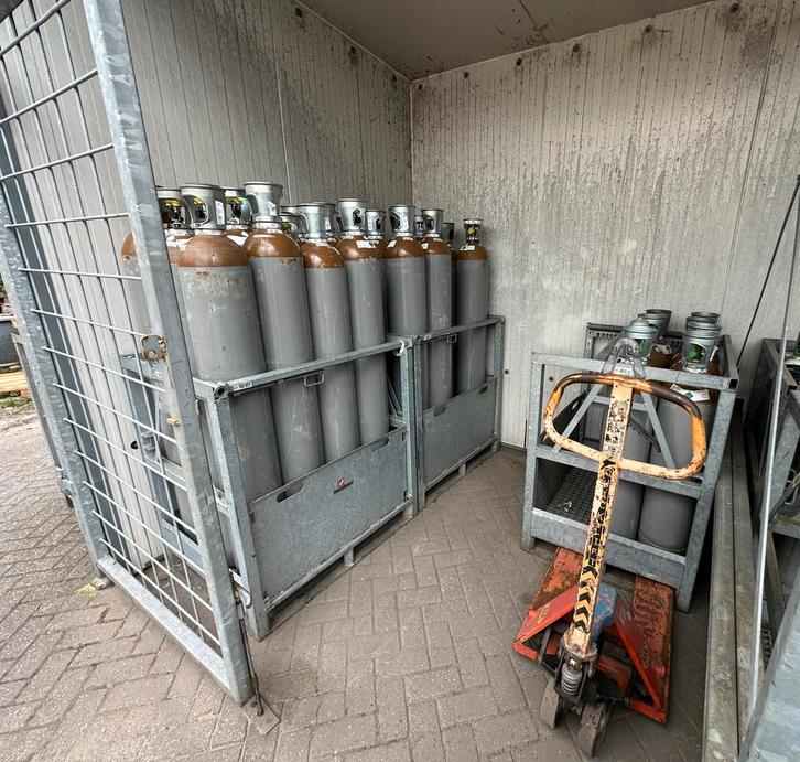 Helium / Ballonnengas Gasflessen, Hobby en Vrije tijd, Feestartikelen, Overige, Ophalen of Verzenden