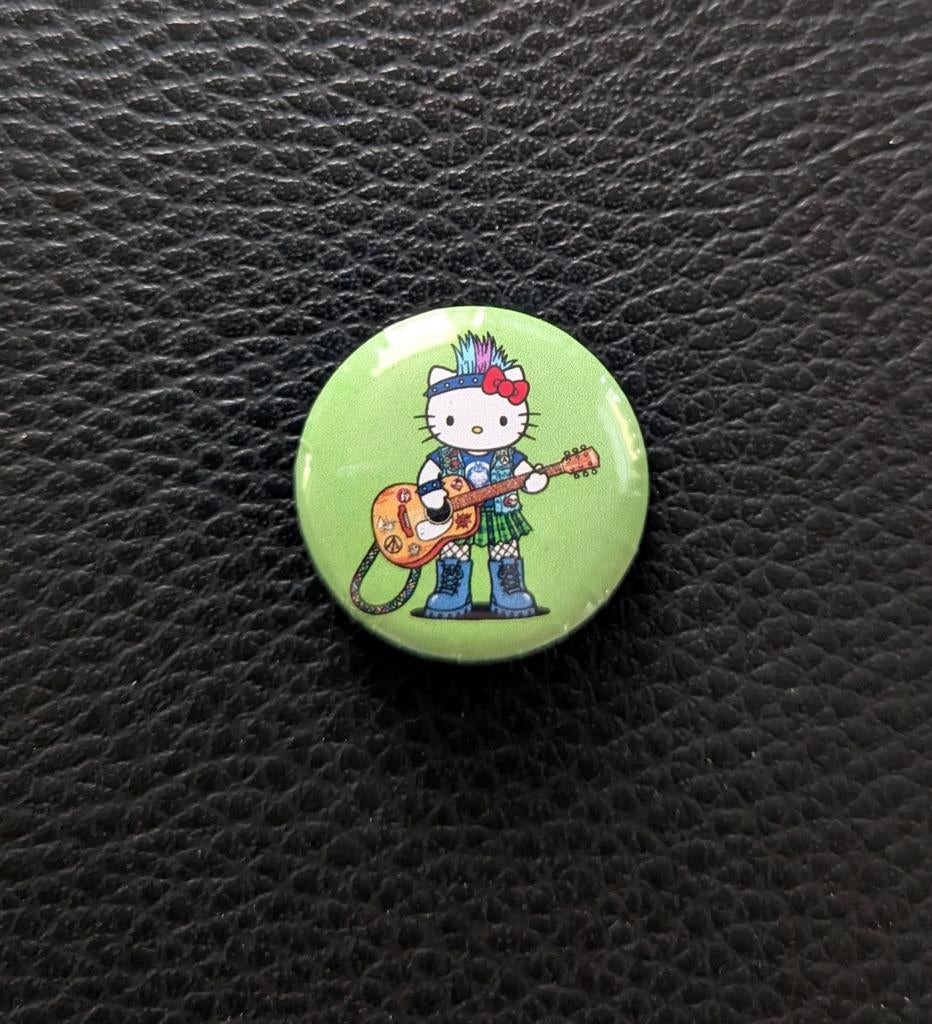 Hello Kitty - 25 mm button/speld/pin - Groen, Ophalen of Verzenden, Nieuw