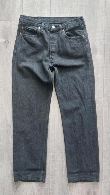 Vintage 90s Levis black 501 jeans beschikbaar voor biedingen