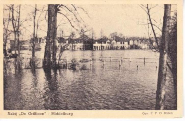 MIDDELBURG,- Nabij ,,De Griffioen'' Watersnood 1953. 20-07, Verzamelen, Ansichtkaarten | Nederland, Ongelopen, Zeeland, 1940 tot 1960