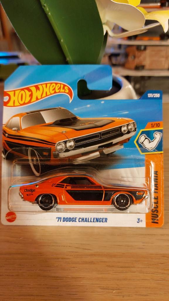 Hot Wheels '71 Dodge Challenger Muscle Mania, Hobby en Vrije tijd, Modelauto's | Overige schalen, Zo goed als nieuw, Auto, Ophalen of Verzenden