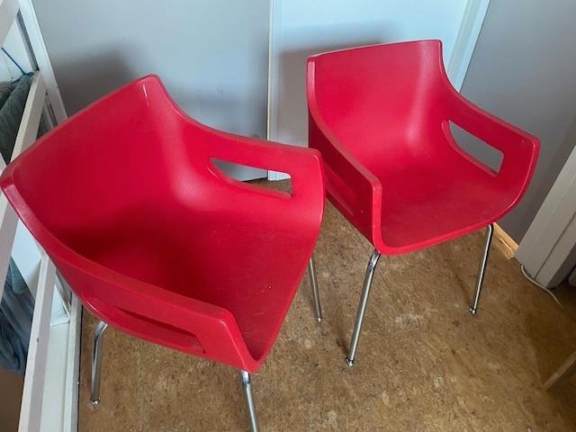 Italiaanse, rode design stoelen 2x, Huis en Inrichting, Stoelen, Gebruikt, Twee, Kunststof, Metaal, Rood, Ophalen