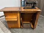 Antieke Naaimachine met Tafel, Ophalen