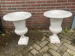Twee sierlijke bloempotten / plantenbakken, Ophalen of Verzenden, Gebruikt