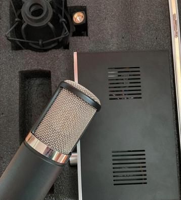 AKG P820 Professionele Studio Buizen Microfoon 