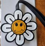 Tashanger sleutelhanger bloem hanger nepleer smiley pendant, Verzamelen, Verzenden, Nieuw