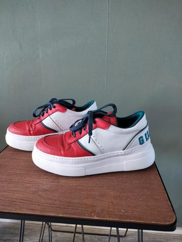 Guess Sneakers Maat 38 beschikbaar voor biedingen