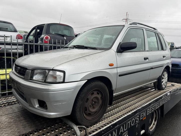 Mazda Demio 1.3 GLX Plus 1999 veel onderdelen voorradig, Auto-onderdelen, Overige Auto-onderdelen, Mazda, Gebruikt, Ophalen of Verzenden