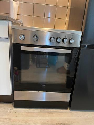 Beko kookplaat met oven beschikbaar voor biedingen