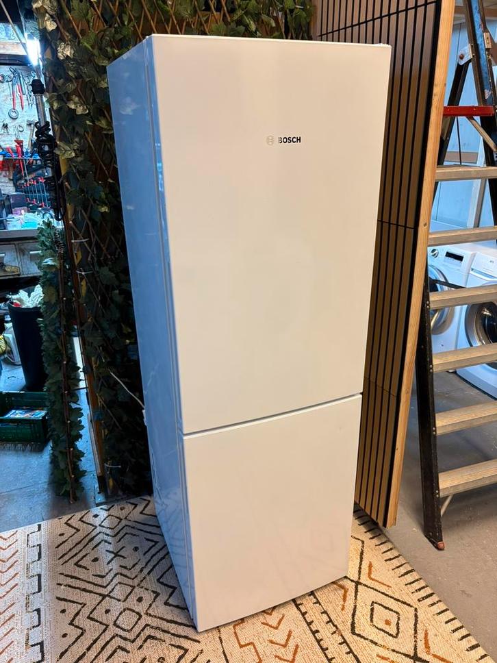 Bosch KGV33VW31S – 286 L – LowFrost – SuperCooling, Witgoed en Apparatuur, Koelkasten en IJskasten, Gebruikt, Met aparte vriezer