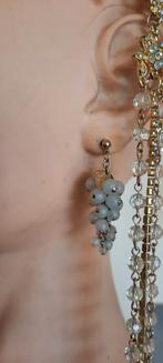 Vintage oorbellen met druiventrosjes., Ophalen of Verzenden, Zo goed als nieuw, Overige materialen